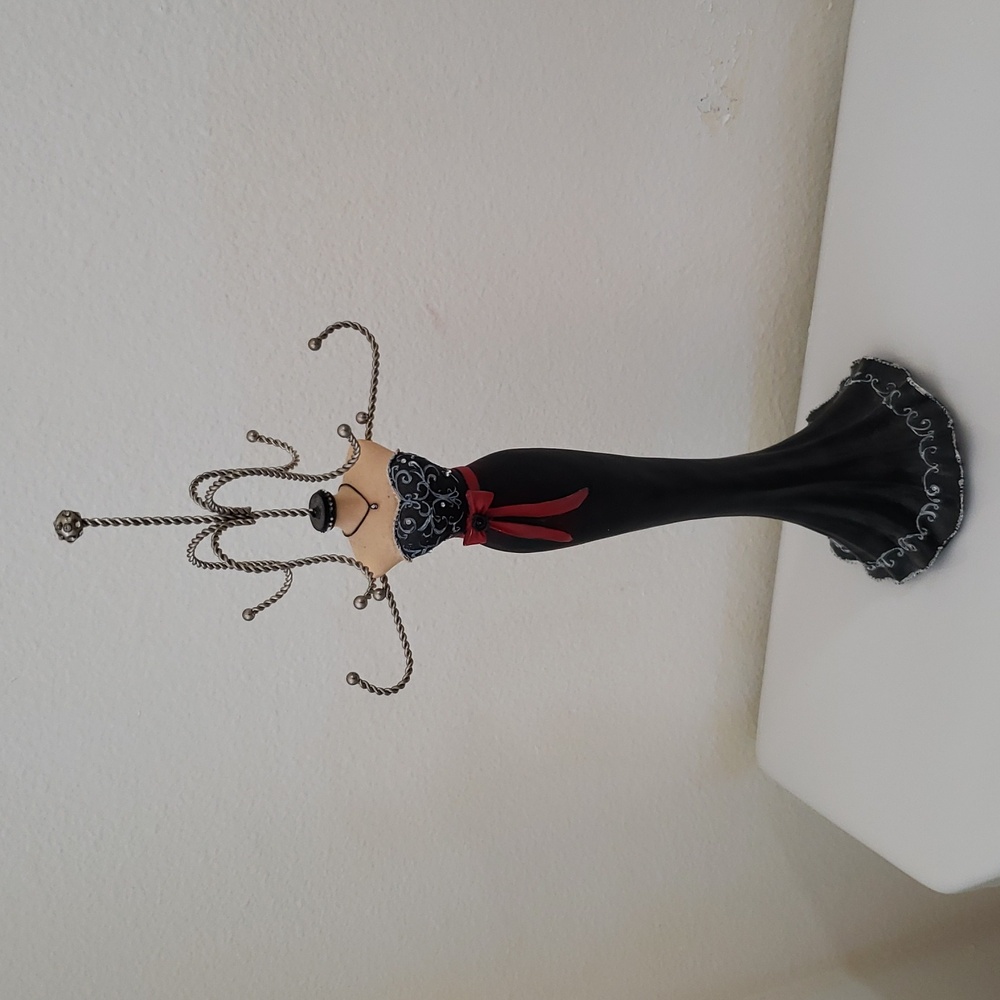 Elegant Mannequin Jewelry Holder for Necklaces Vintage Black Dress Red Ribbon